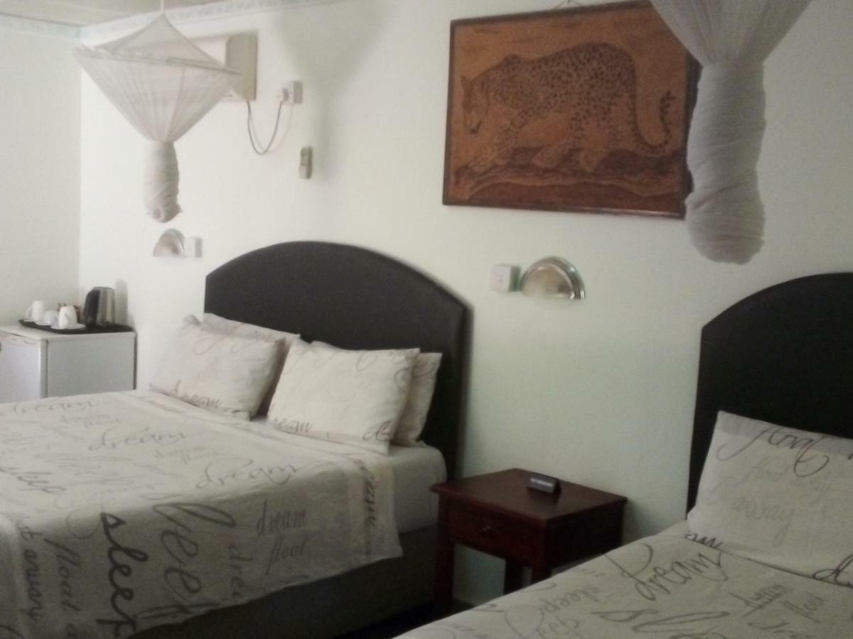 リビングストン グロリアズ ベッド アンド ブレックファースト Bed & Breakfast エクステリア 写真